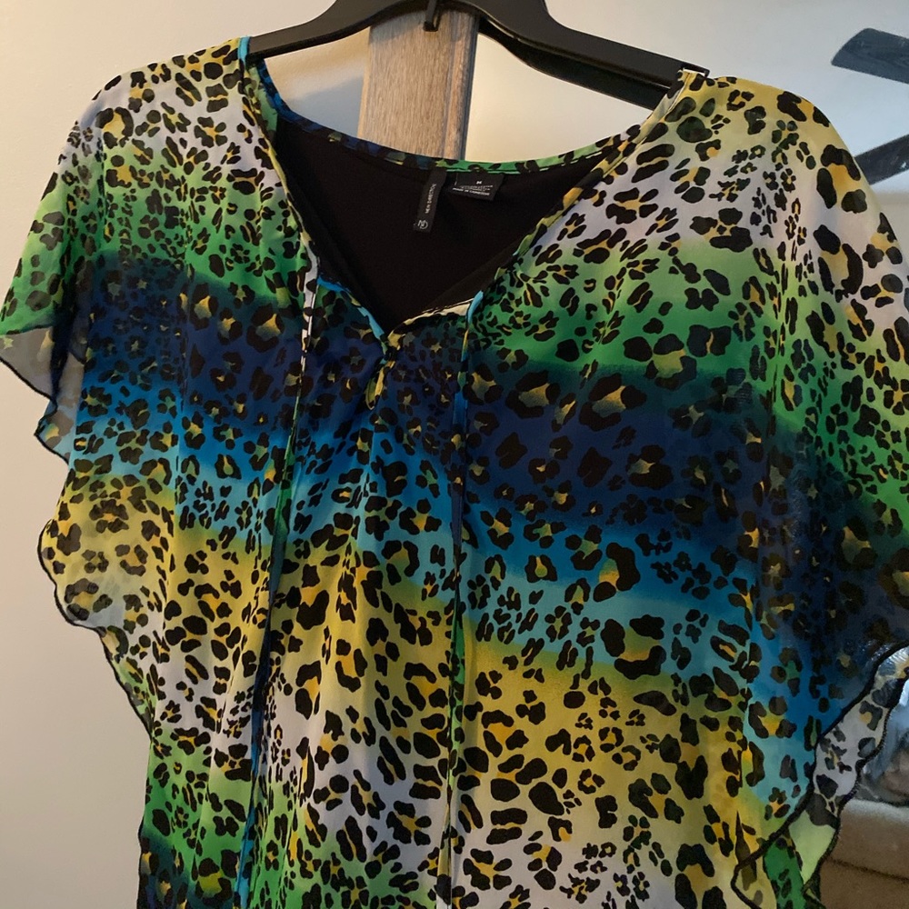Colorful cheetah flow shirt